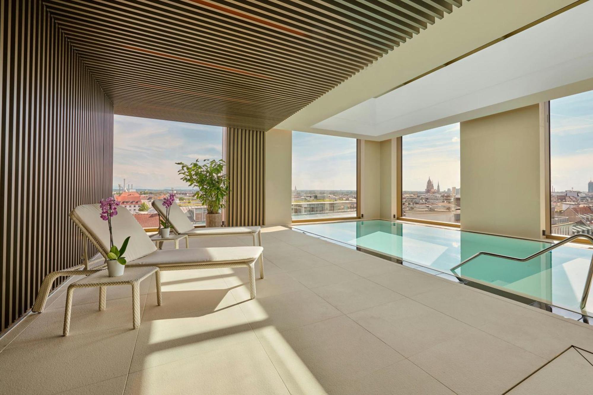 Koenigshof, A Luxury Collection Hotel, Мюнхен Экстерьер фото